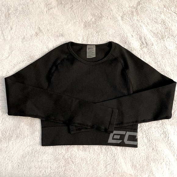 Echt Arise Comfort Cropped Long Sleeve — Black - Picture 3 of 6